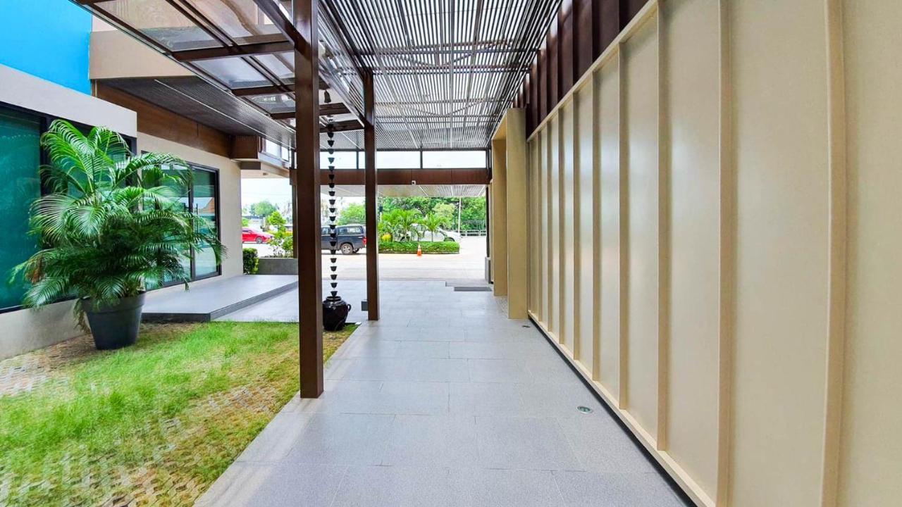 S.22 Hotel Suratthani Surat Thani Exterior foto